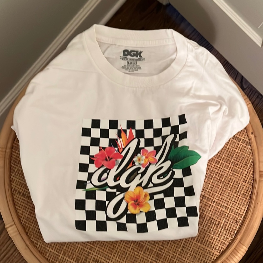 DGK heavyweight white checker t shirt men large slightly worn